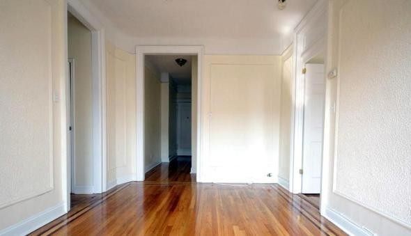 Building Photo - 2 bedroom in Astoria New York 11106