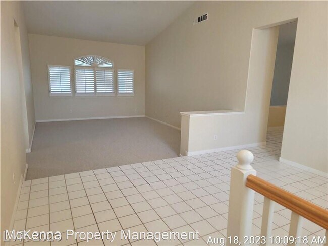 Building Photo - 3 br, 2 bath House - 9249 Evergreen Canyon Dr