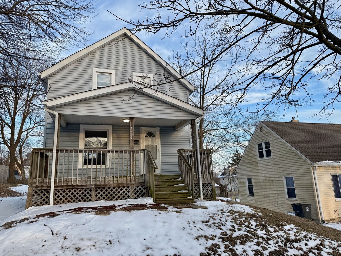 Primary Photo - 2157 10th St SW