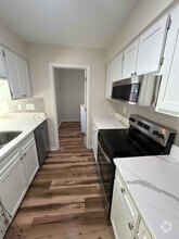 Building Photo - 1011 Hunters Trce