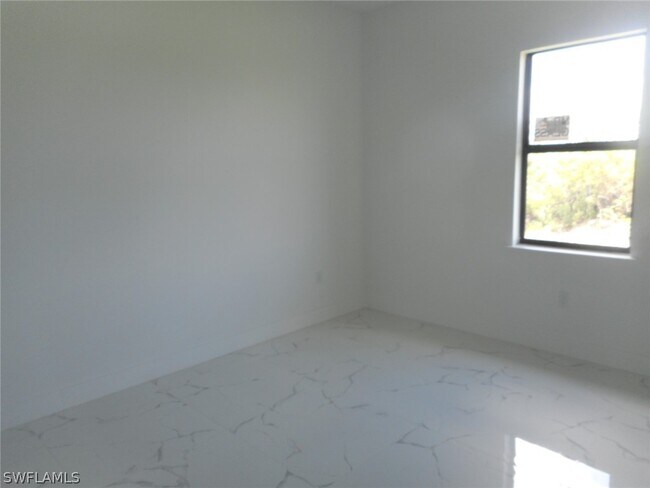 Foto del edificio - 2438 Venice