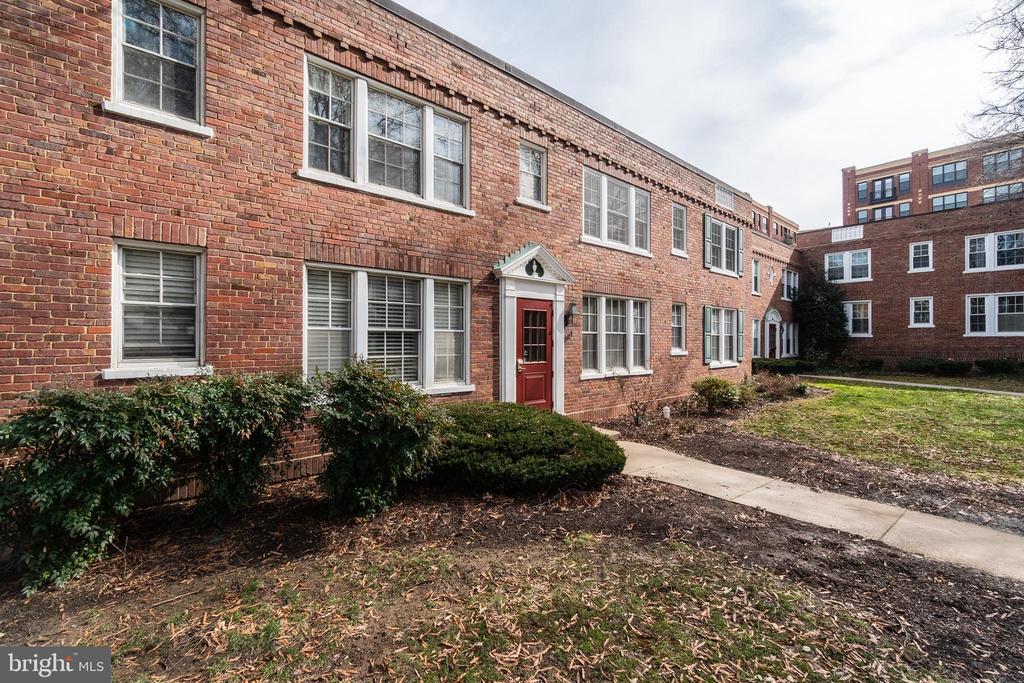 1713 N Troy St Unit 7387, Arlington, VA 22201 Room for Rent in