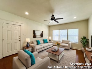 Building Photo - 1535 W Woodlawn Ave