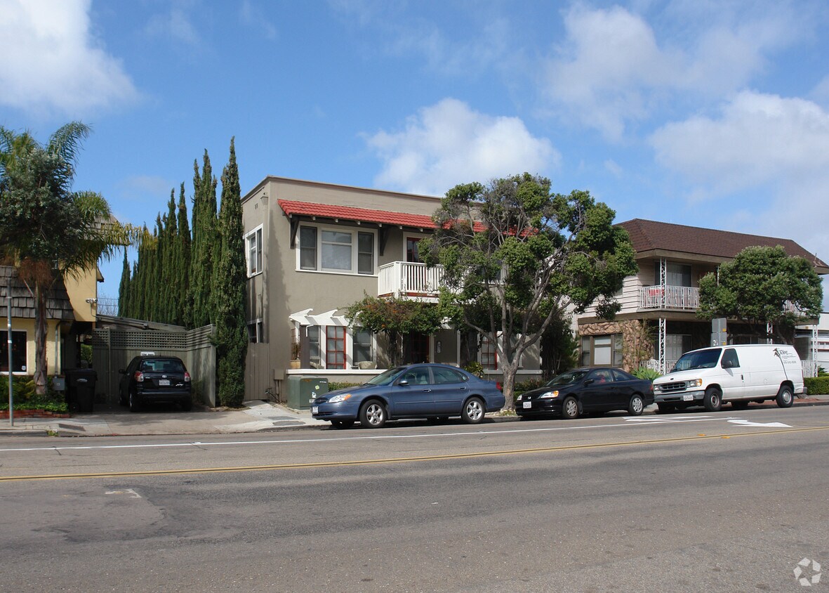 Foto del edificio - 3962 Goldfinch St