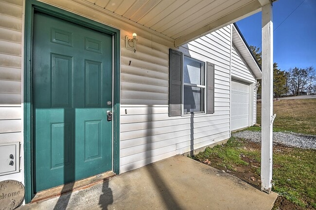 Foto del edificio - 360 Britton Ave