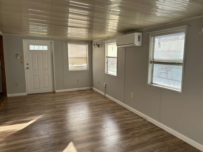 Foto del edificio - 38706 Daughtery Rd