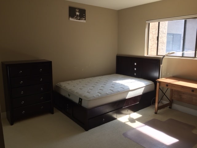 Building Photo - 10982 Roebling Ave