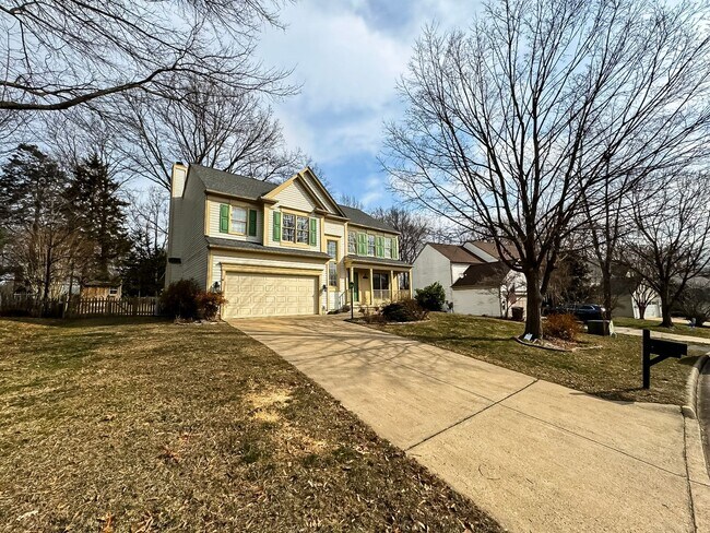 Building Photo - Fantastic 4 Bed 3.5 Bath Colonial Home Sitting On A Large Private Lot In Desired Old Bridges Estates
