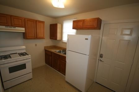 Building Photo - 2315 Rose Dr