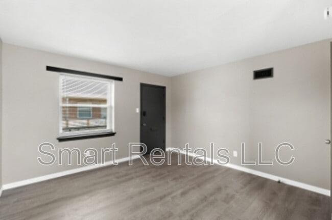 Building Photo - 3112 Arsenal St