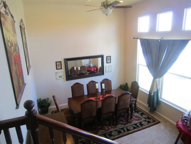 Building Photo - 948 N Fox Hollow Dr