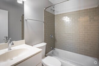 Studio, 1BA - 540SF - Primary Bathroom - 3450 N. Lake Shore Drive