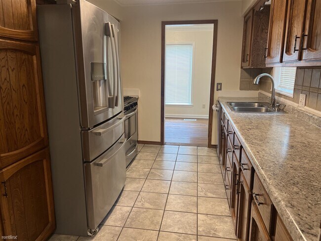 Foto del edificio - 3 br, 2 bath House - 2821 South 22nd Terrace