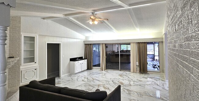 Foto del edificio - 1602 Luella Ave