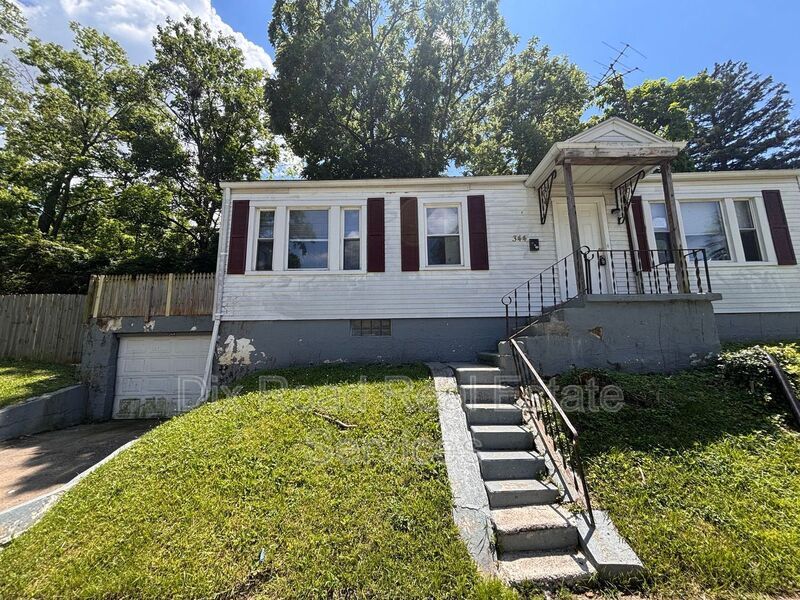 Foto principal - 344 W Parkwood Dr