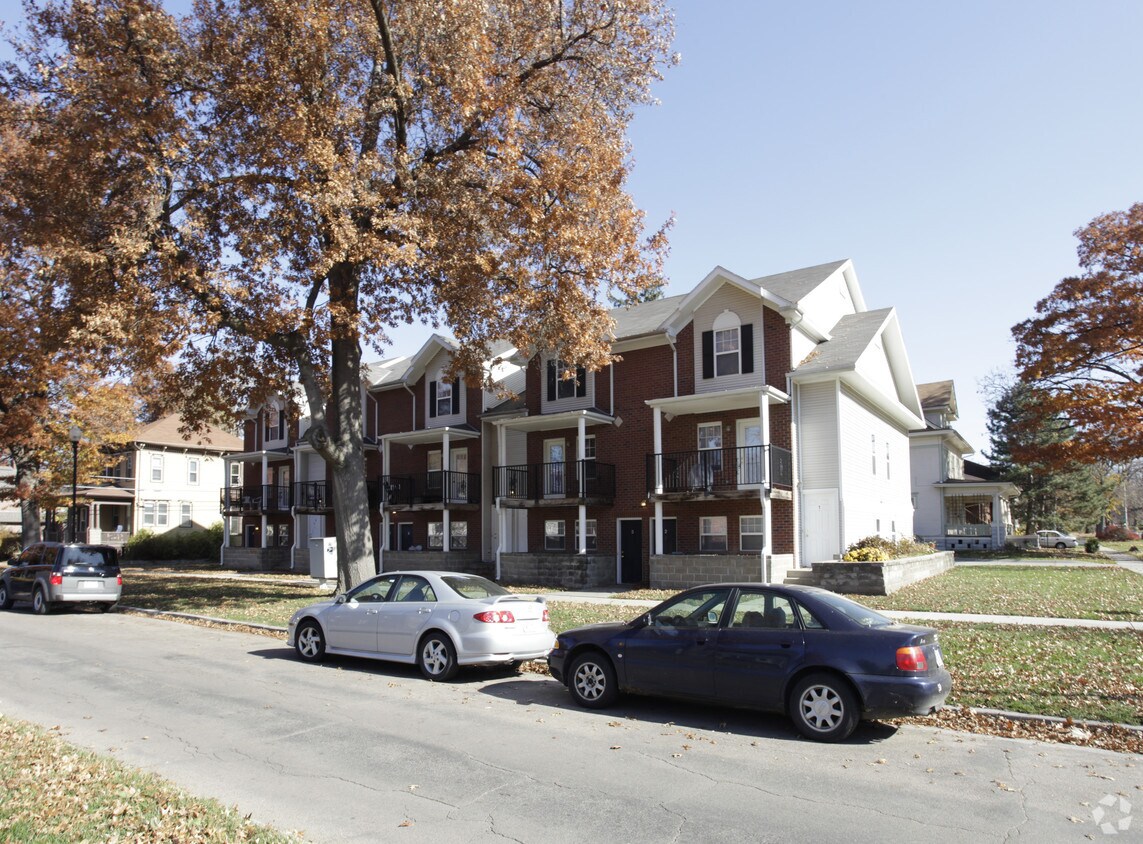 Primary Photo - 1144 Goodhue Blvd