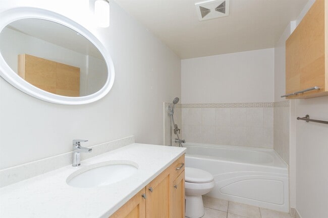 Building Photo - 3580 W 41st Ave
