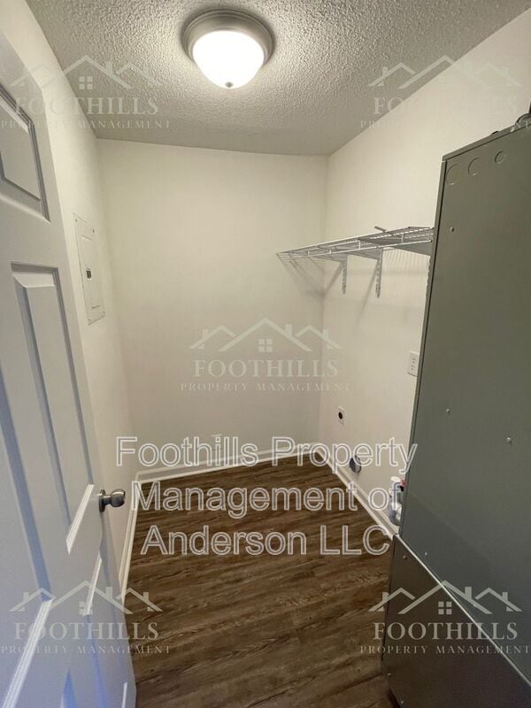 Foto del edificio - 4332 Old Mill Rd