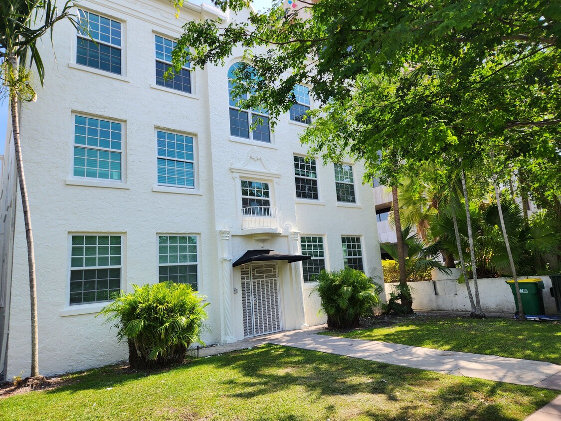 Foto principal - Antiquera Apartments at Coral Gables