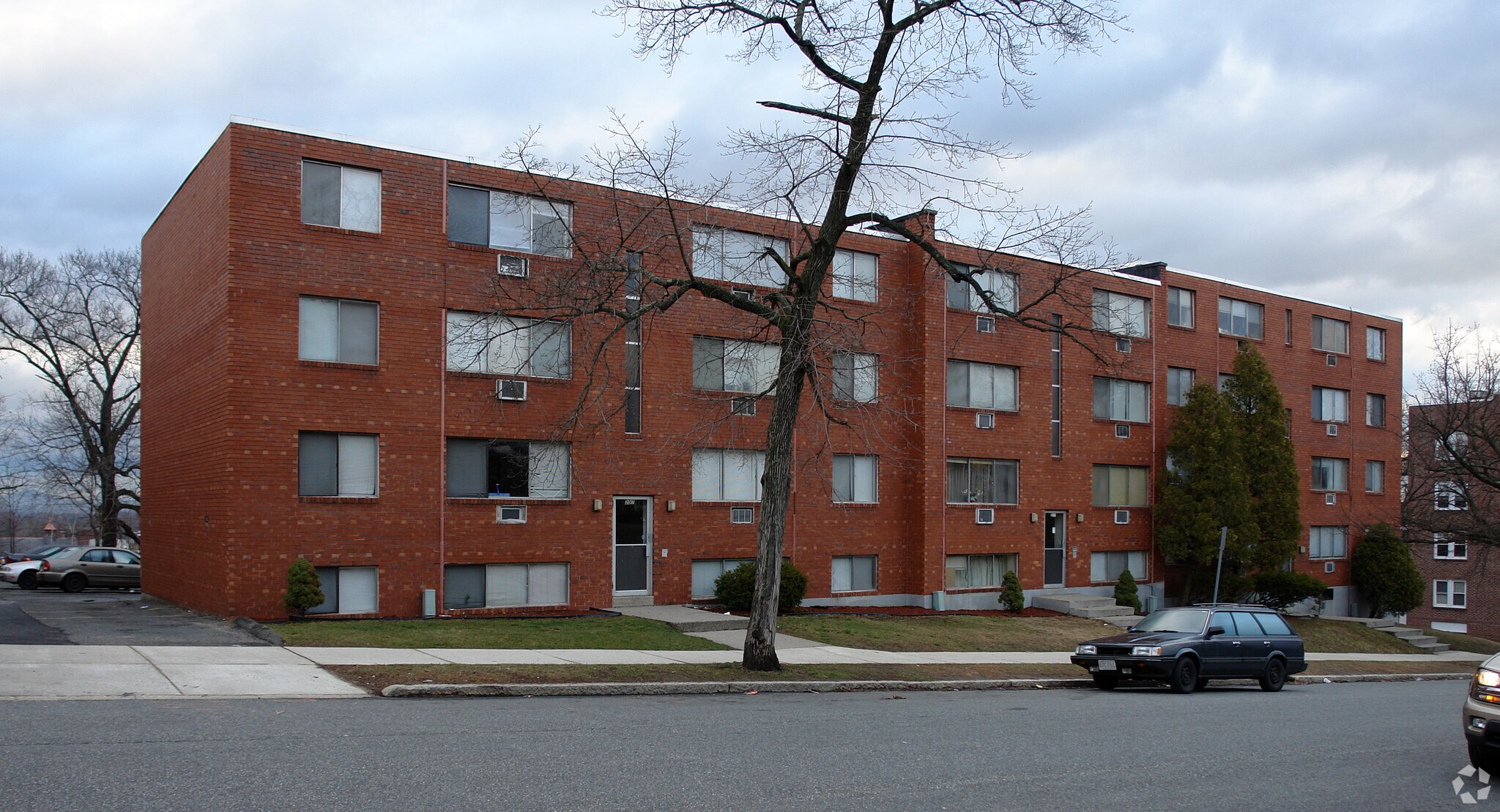 253-257 Essex St, Holyoke, MA 01040 - 253-257 Essex St Holyoke, MA ...