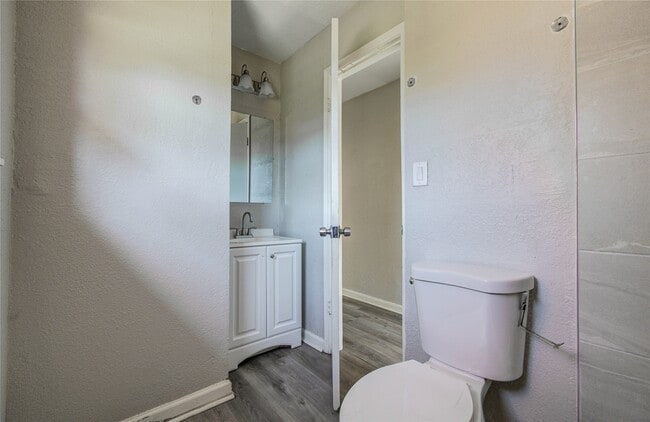 Building Photo - 1913 2nd Ave N