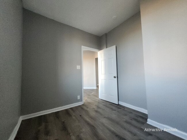 Foto del edificio - 7134 S Cornell Ave
