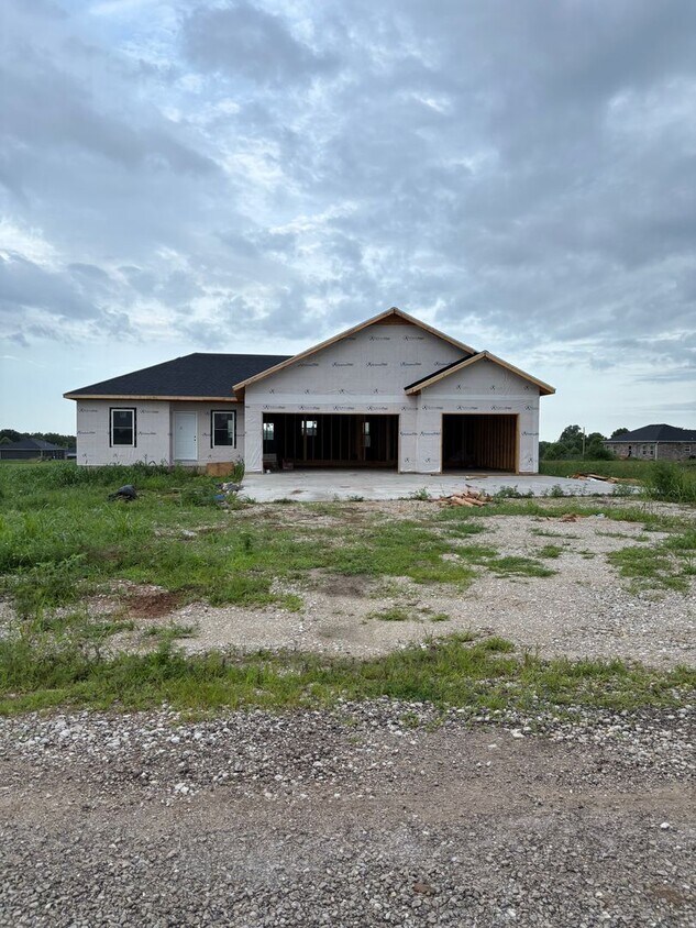 Foto del edificio - Pre-leasing! Coming Soon!!!