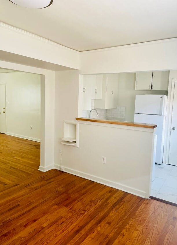 Primary Photo - 850 N 5th St