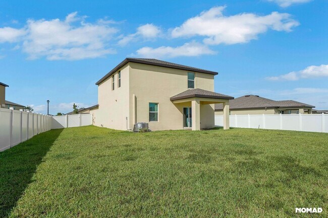 Foto del edificio - Spacious 5BR House in Fort Pierce, 5 minut...