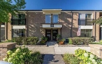 Building Photo - 18220 University Park Dr