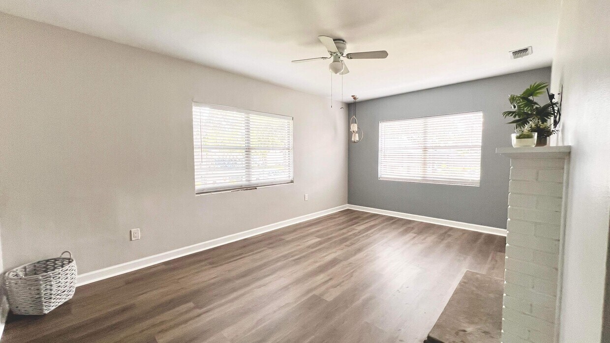 Foto principal - 1169 Grove St