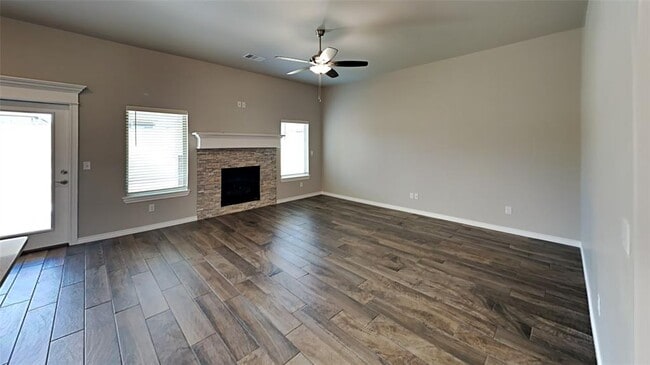Building Photo - 9125 Poppey Pl