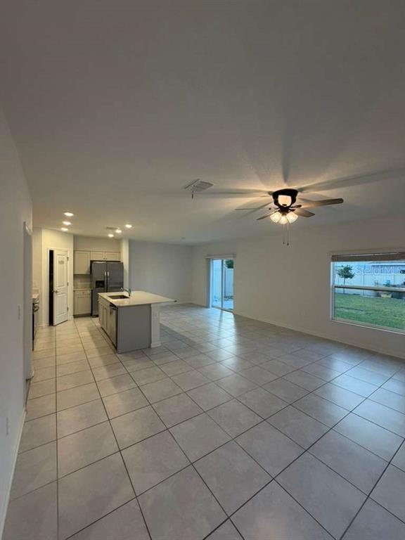 Building Photo - 621 Sand Pne Ln