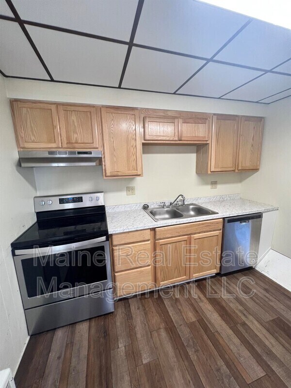 Building Photo - 79 4th St