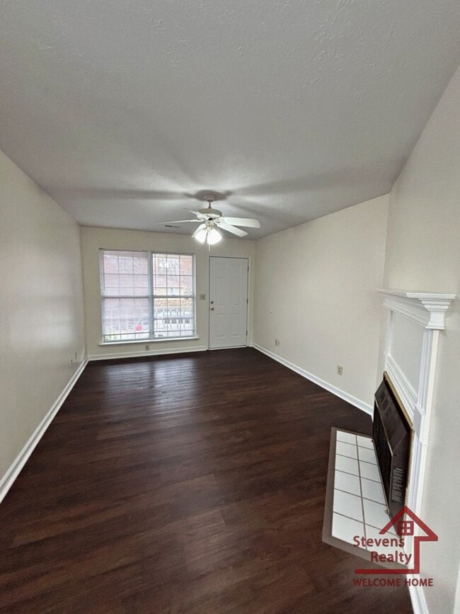 Building Photo - 306 Oriole Dr