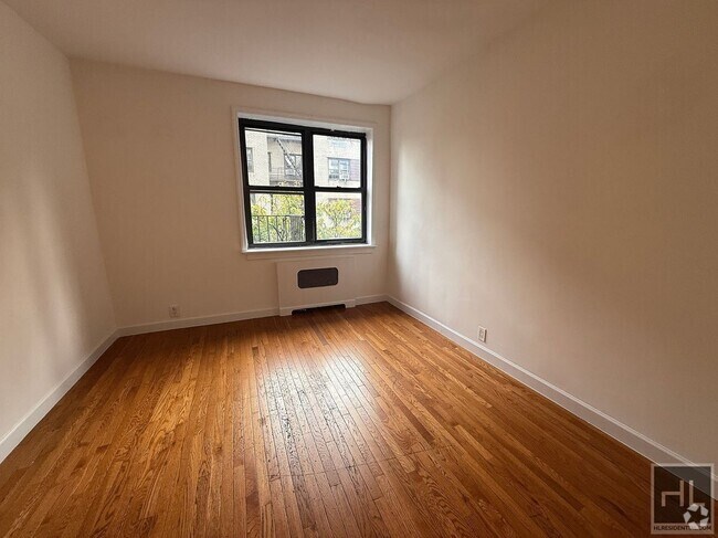 Building Photo - East 61 Street