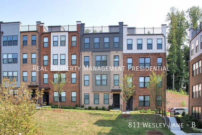 Foto del edificio - 811 Wesley Ln