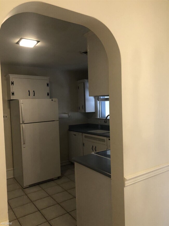 Building Photo - 3 br, 1 bath House - 122 Valley View Dr