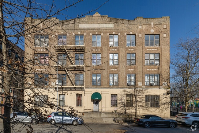 Alternate front view. - 219 Sackman St