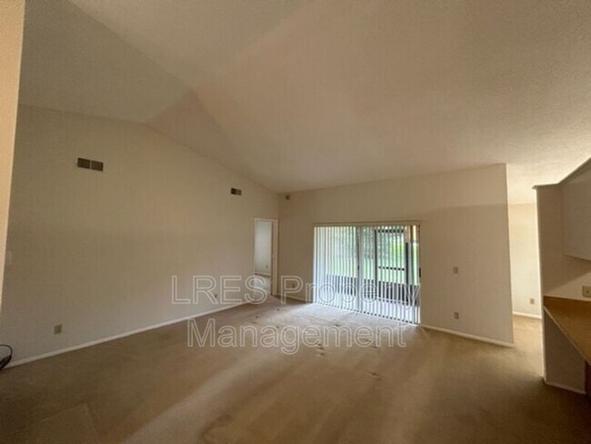 Foto del edificio - 1020 Covington St