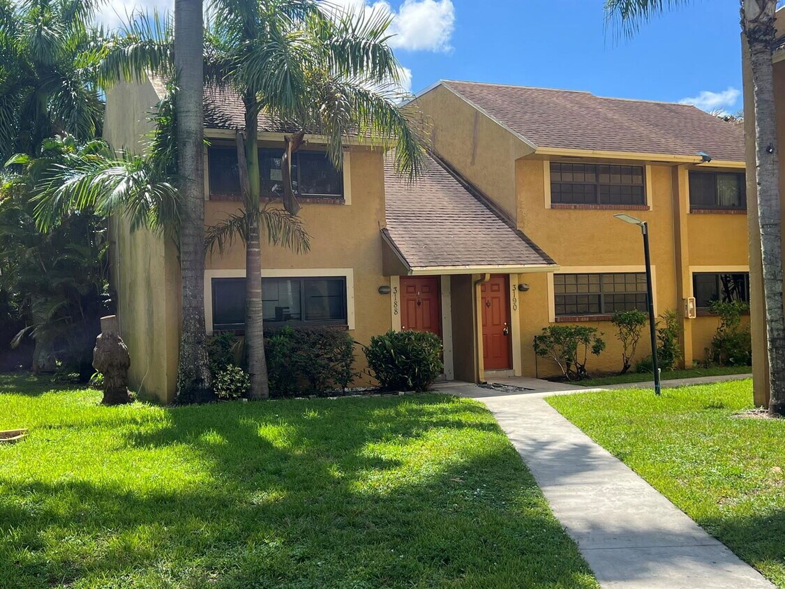 3190 N Pine Island Rd, Sunrise, FL 33351 Townhome Rentals in Sunrise FL