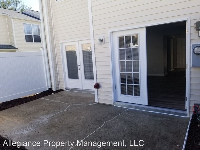 Building Photo - 3 br, 1.5 bath House - 3840 Staffordshire Ln
