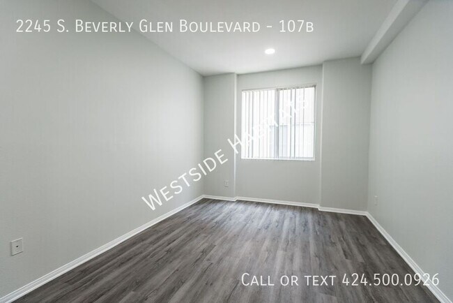 Building Photo - 2245 S Beverly Glen Blvd
