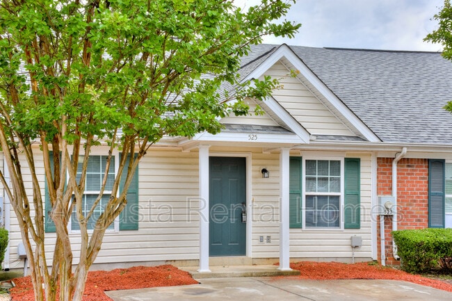 Building Photo - 525 Edgecliff Ln
