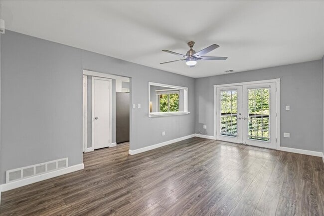 Foto del edificio - 148 Chelsea Cir