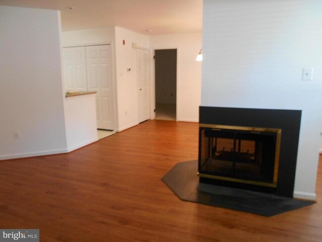 Building Photo - 4994 Dorsey Hall Dr