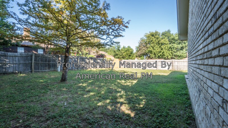 Primary Photo - 1520 Willow Park Dr