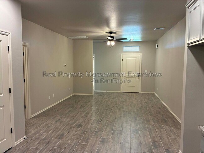 Building Photo - 2571 Gallant Fox Ter