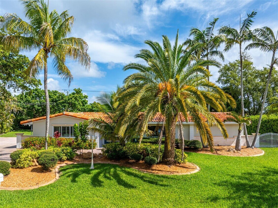 Primary Photo - 6561 Marlin Dr