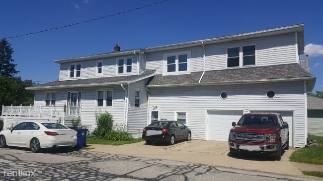 Building Photo - 3 br, 1 bath Apartment - 6129 Traymore Avenue
